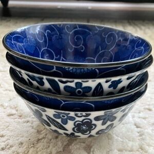 Porcelain Rice Bowls Soup Bowls Blue White on Pedestal Made in Japan Set of 4